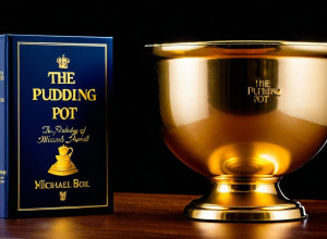 Актер Майкл Кейтон назван Человеком года哈佛ской театральной группы Hasty Pudding