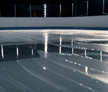 Кевин Эмоз из Франции одержал первую победу на Гран-при по фигурному катанию Skate America