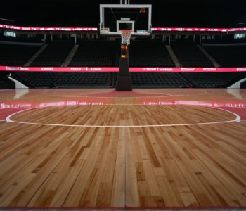 Баскетбольные страсти: Джордж Вашингтон Революционерс принимают Американ Иглз