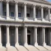 ICE наращивает аресты мигрантов в судах США: новая тактика вызывает споры