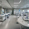 FDA одобрило вакцину Novavax от COVID-19 с усиленными условиями