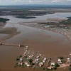 Смертоносные наводнения в ЮАР: число жертв растет, смыт школьный автобус