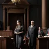 Суд приказал освободить из-под стражи человека, обвиняемого в контрабанде людей, но иммиграционная служба планирует задержать его