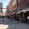 Лос-Анджелес: Жизнь продолжается рядом с эпицентром протестов
