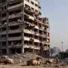 Обрушение здания в Пакистане: число жертв возросло до 16, под завалами ищут выживших