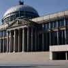 Канцлер Германии заявляет о стабильности правительства, несмотря на разногласия