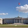Губернатор Северной Каролины ветировал анти-DEI и законопроекты о правах трансгендеров: политический скандал