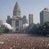 Протесты в Индонезии: Полиция применила газ против студентов, требующих отмены надбавок депутатам
