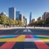 Города Флориды спешат убрать радужные переходы: Штат угрожает лишить финансирования из-за «политических сообщений»