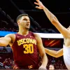 Баскетбольные команды USC Trojans и Arizona State Sun Devils встретятся в среду на Гавайях.